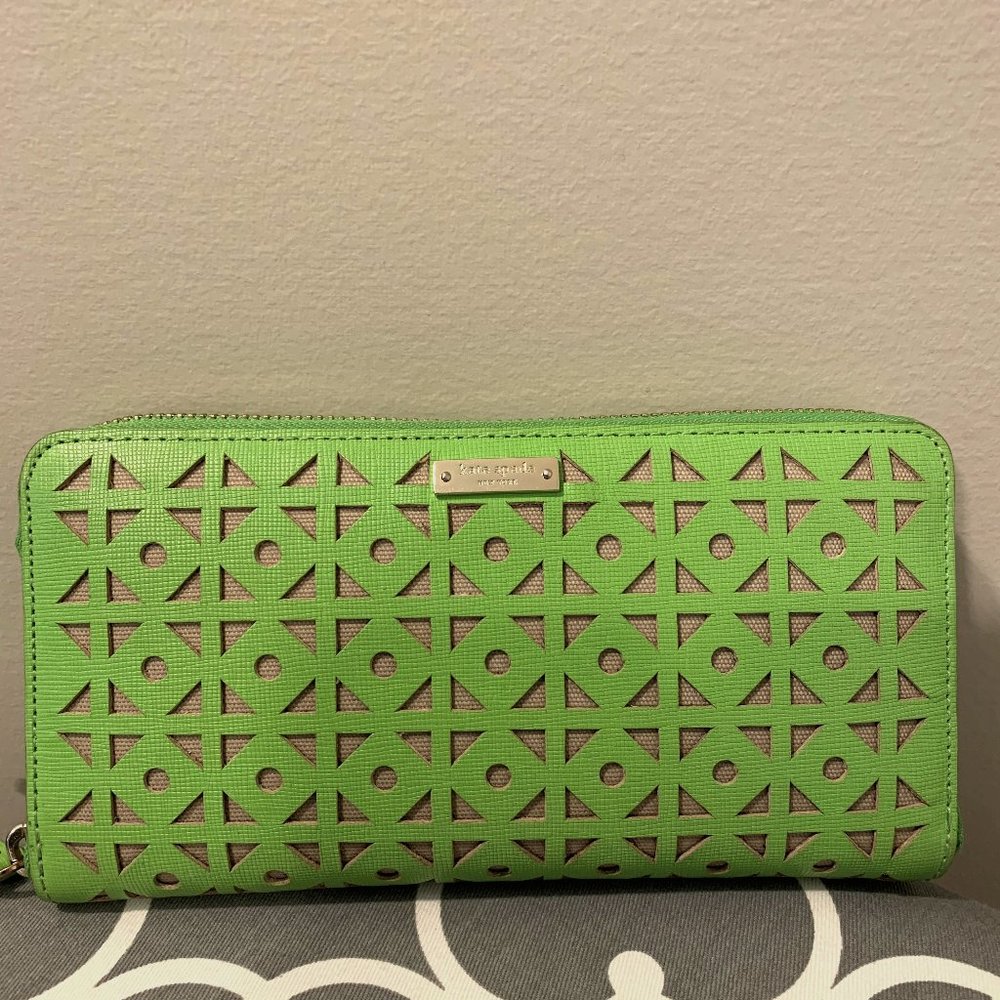Kate Spade Wallet - EUC